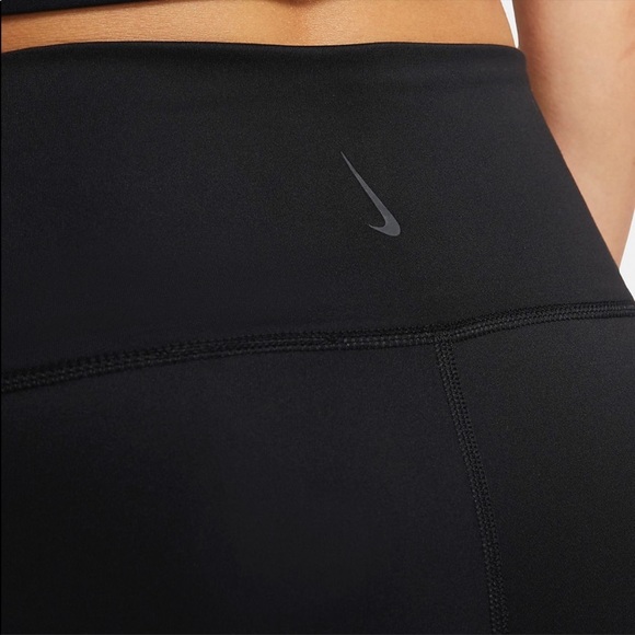Nike Yoga 7/8 Crossover Leggings - Picture 2 of 4